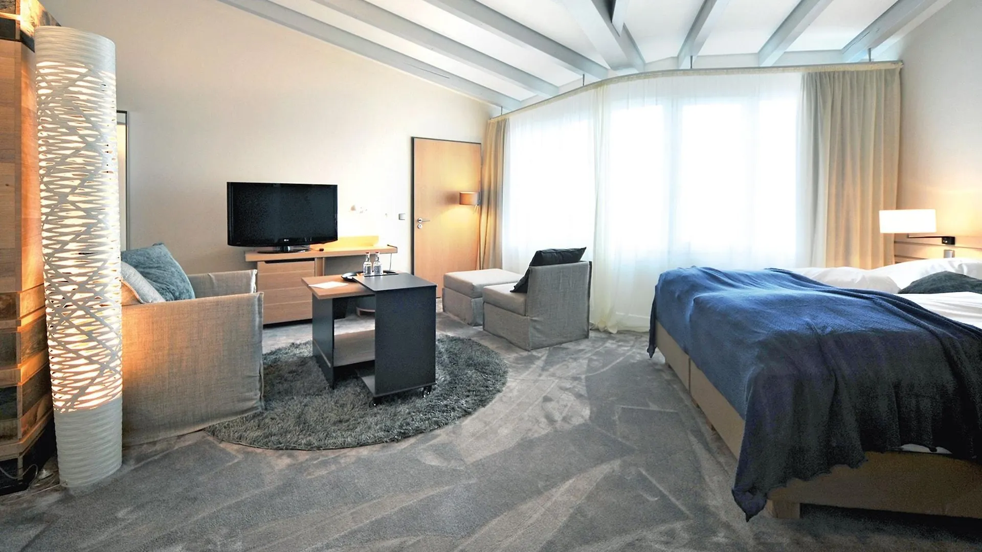 Zollenspieker Fahrhaus Hotel Hamburg Germany